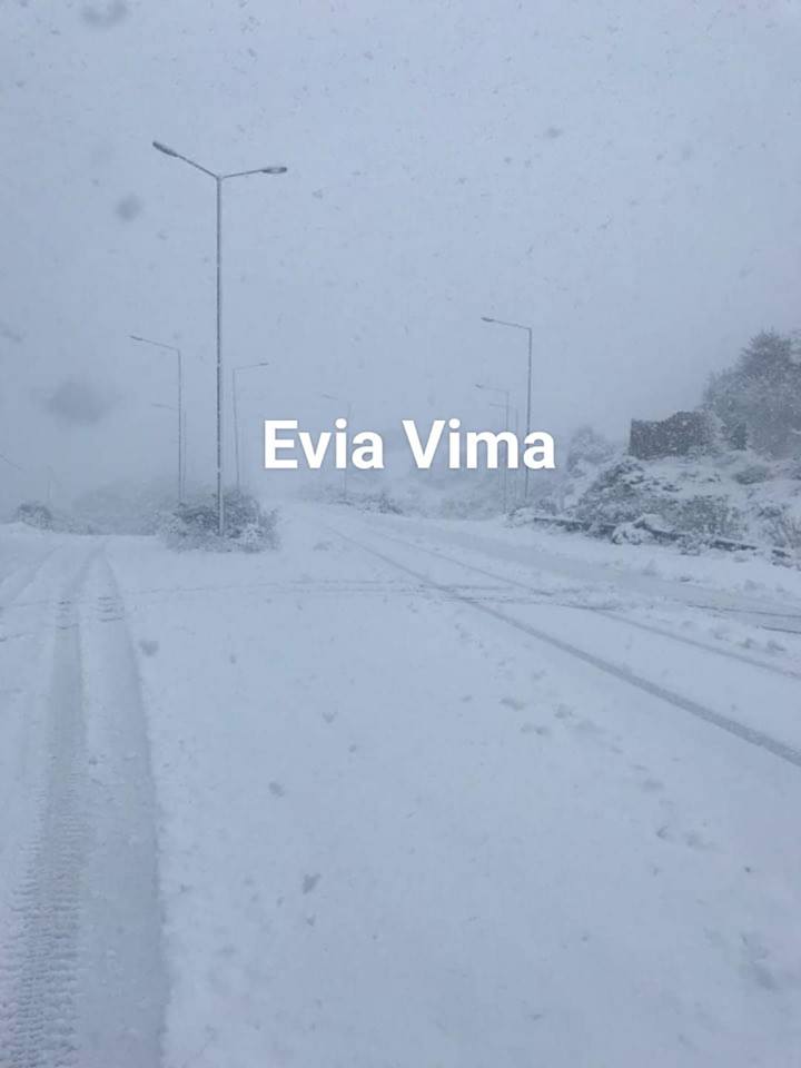 Μαγικά στο χιονισμένο Παραδείσι Καρύστου-Βίντεο