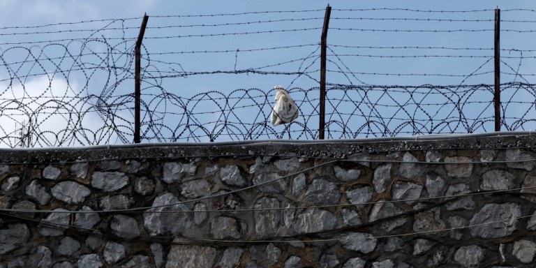 Απέδρασαν 2 Αλβανοί κρατούμενοι από τις φυλακές Κασσάνδρας