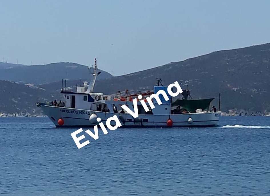 Όταν το γρι γρι μπαίνει στο γραφικό λιμάνι των Αγ. Αποστόλων-ΒΙΝΤΕΟ