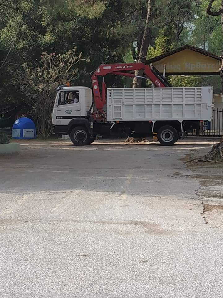 Τοποθετήθηκαν οι κάδοι ανακύκλωσης στην Αγία Άννα – ΦΩΤΟ