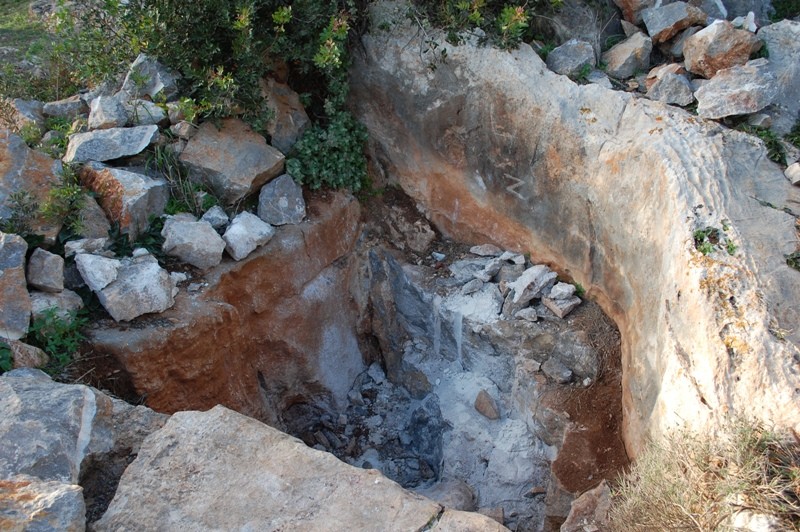 Καταστροφή των αρχαίων μνημείων του Βολερίου, στον υγροβιότοπο του Κολοβρέχτη