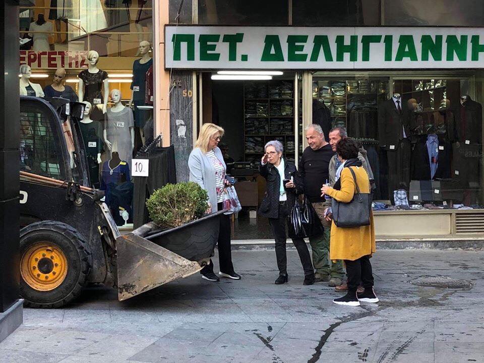 Δήμος Χαλκιδέων-Τοποθέτηση καλλωπιστικών φυτών στους πεζόδρομους της πόλης