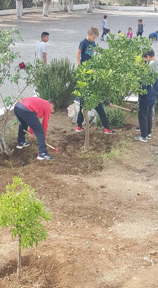 Στο Δημοτικό Σχολείο Βατώντα η Ελένη Μιντζιφίρη