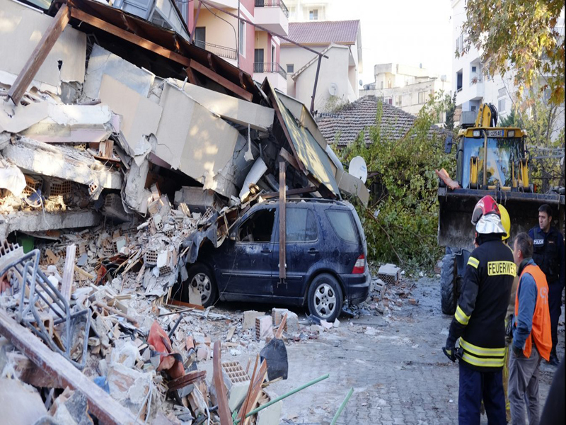 Σεισμός στην Αλβανία: Επιστρέφει η ΕΜΑΚ, πηγαίνει κλιμάκιο Ελλήνων πολιτικών μηχανικών