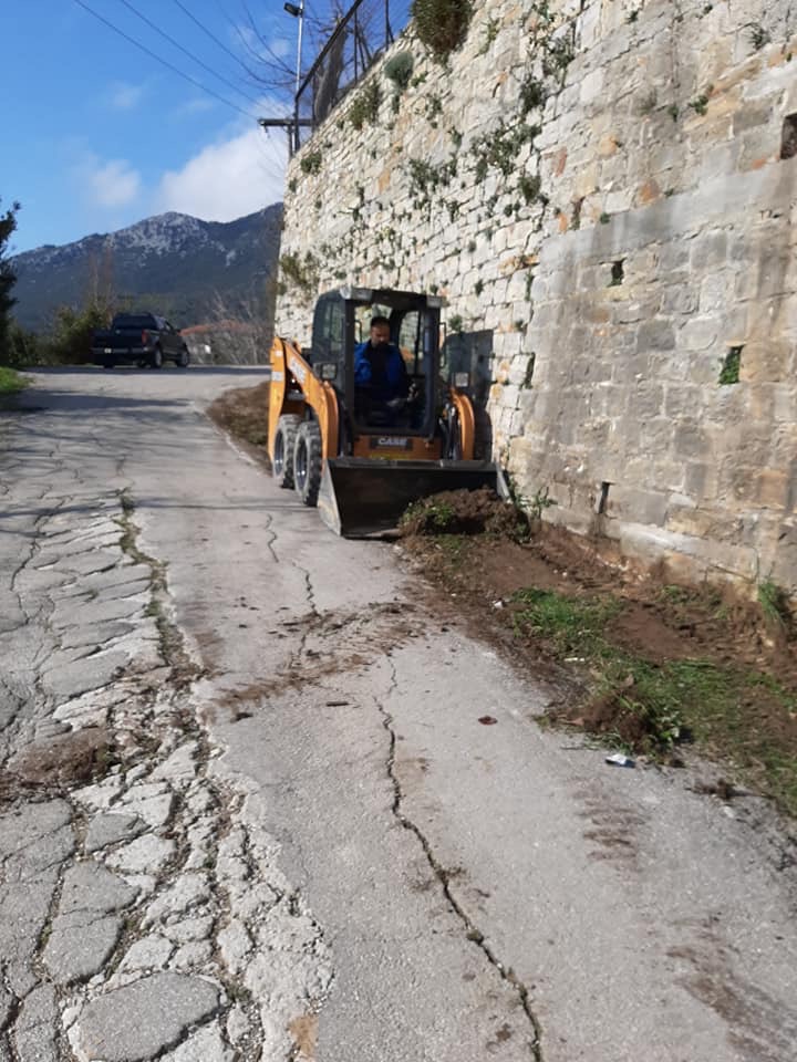 Σε έργα διαπλάτυνσης στην Κοινότητα Βιτάλων προχώρησε ο πρόεδρος [ΦΩΤΟ]