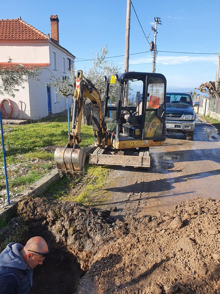 Αποκαταστάθηκε η βλάβη στον κεντρικό αγωγό στα Δαμιά στην Κοινότητα Ροβιών [ΦΩΤΟ]