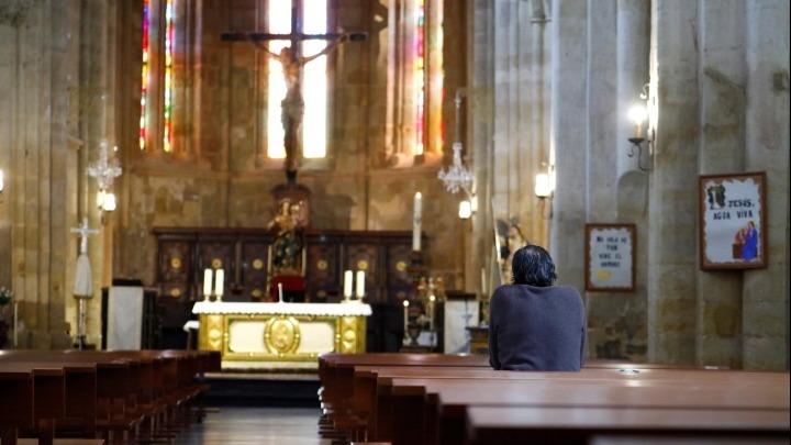 Πάσχα για τους καθολικούς σήμερα – Άδειες εκκλησίες