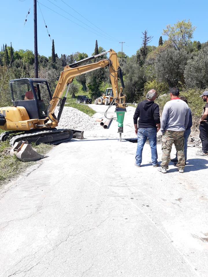 Έργα σε καθημερινή βάση στην Κοινότητα Πύργου-[photos]