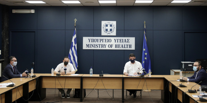 Μαγιορκίνης: «Μοντέλα προέβλεπαν ως και 400 κρούσματα ημερησίως, αλλά τα μέτρα απέδωσαν»