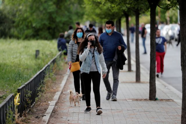 Κορονοϊός: Στο «τραπέζι» η χρήση μάσκας παντού – Σήμερα οι αποφάσεις