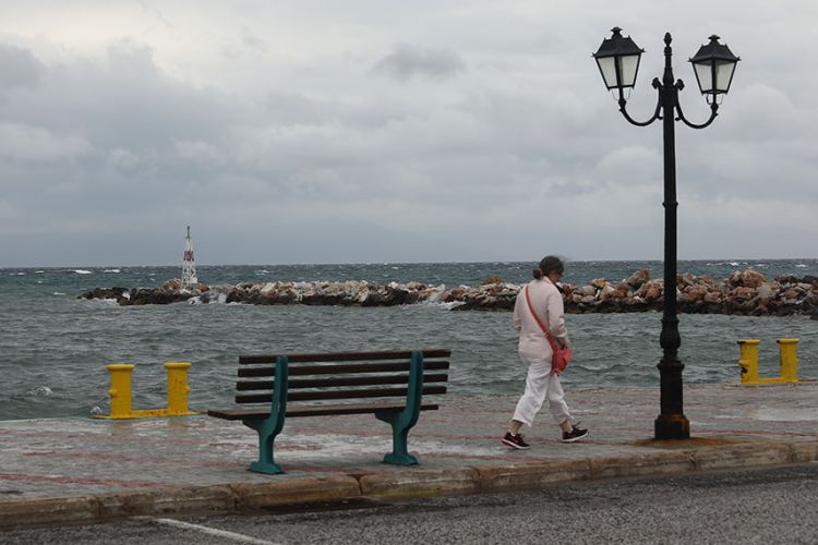 Αστατος καιρός και σήμερα -Πού θα σημειωθούν βροχές και ισχυρές καταιγίδες