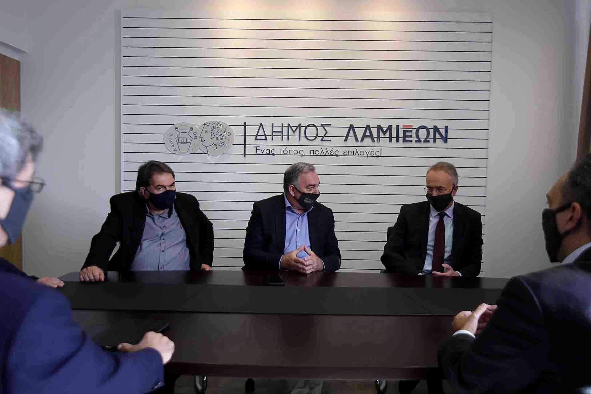 Κορωνοϊός Λαμία: Σύσκεψη συγκάλεσε ο Καραΐσκος- Ποιοι συμμετείχαν, τι δήλωσε ο δήμαρχος Λαμιέων