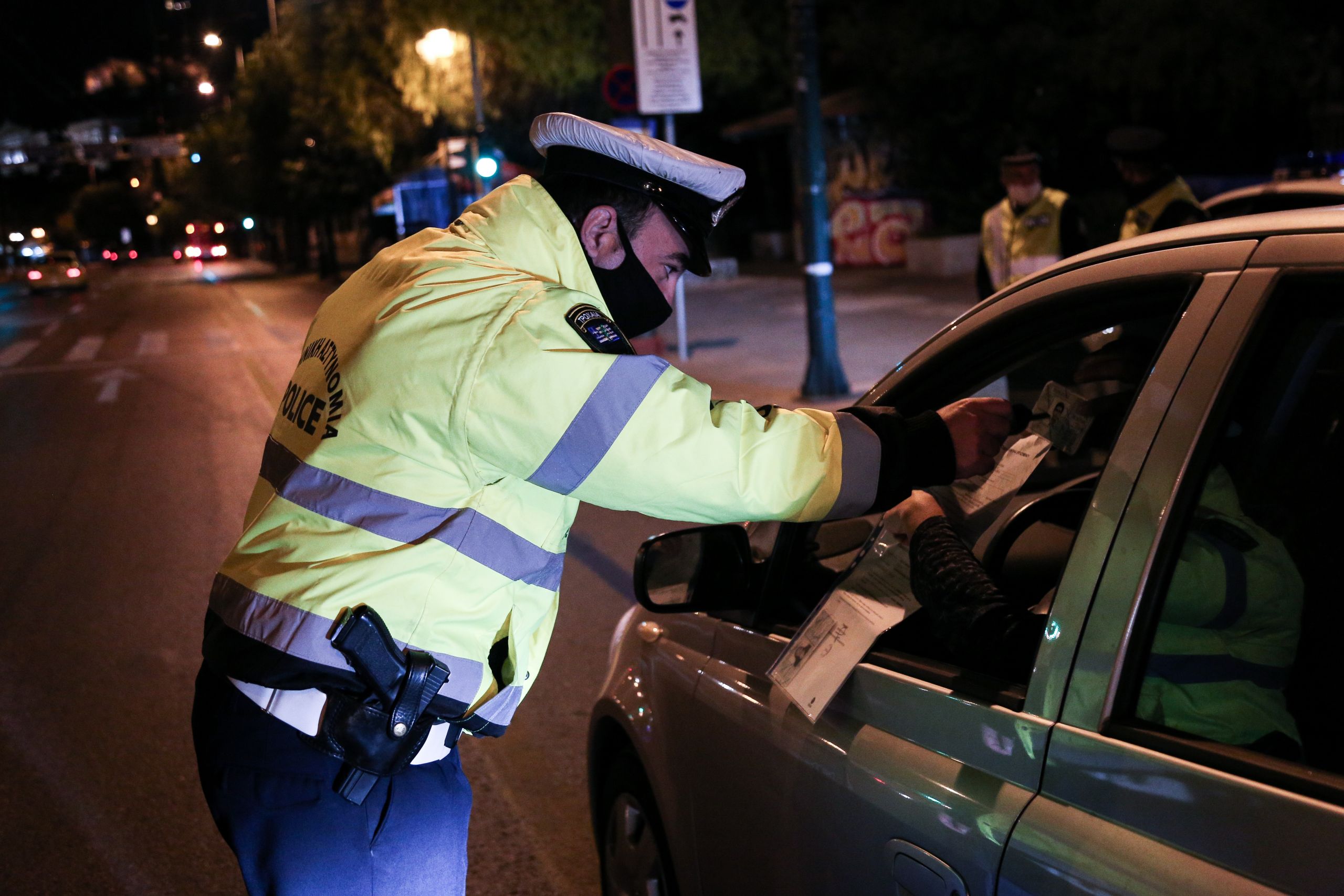 Προσοχή! Τι ισχύει από σήμερα για τη βεβαίωση κυκλοφορίας