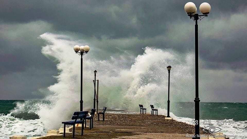 Καιρός: Στο κόκκινο ή Εύβοια – Έρχονται ισχυρές καταιγίδες και πυκνές χιονοπτώσεις