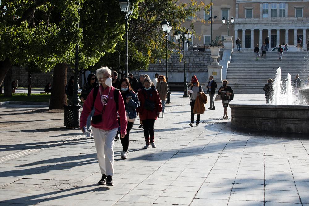 Κορονοϊός: 94 νεκροί, 7.665 νέα κρούσματα, 624 διασωληνωμένοι