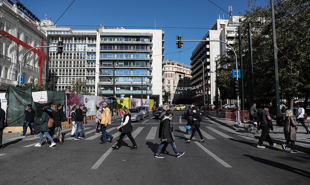 Μετάλλαξη Όμικρον: Πότε αναμένεται η «έκρηξη» στην Ελλάδα, οι ελπίδες και οι οδηγίες προστασίας