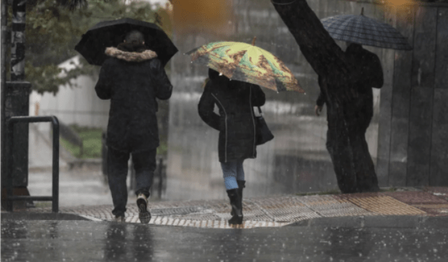 Σφοδρή κακοκαιρία με βροχές, καταιγίδες και χιόνια σήμερα στην Εύβοια