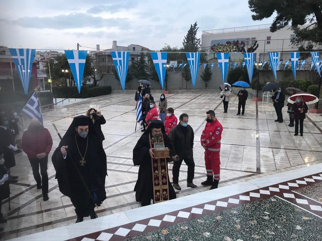 Η Χαλκίδα υποδέχθηκε τα λείψανα των Αγίων Ραφαήλ, Νικολάου και Ειρήνης (pics&vid)