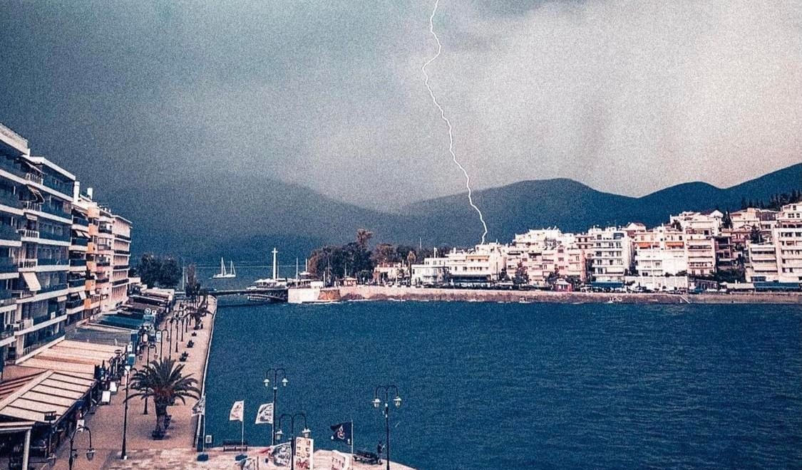 Καιρός: Προσοχή τις επόμενες ώρες -Έρχονται βροχές και καταιγίδες