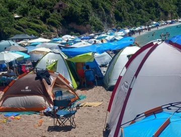 Σάλος στην Εύβοια: «Πνίγηκε» στην σκηνή μια από τις ωραιότερες παραλίες