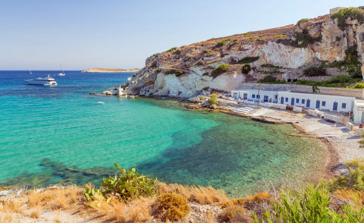 Μια παραλία… «παραμυθένια γωνιά»! Πού θα τη βρείτε;