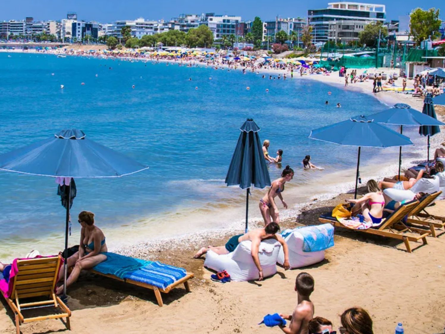 Εύβοια: Καύσωνας τέλος, παραμένει το καλοκαίρι