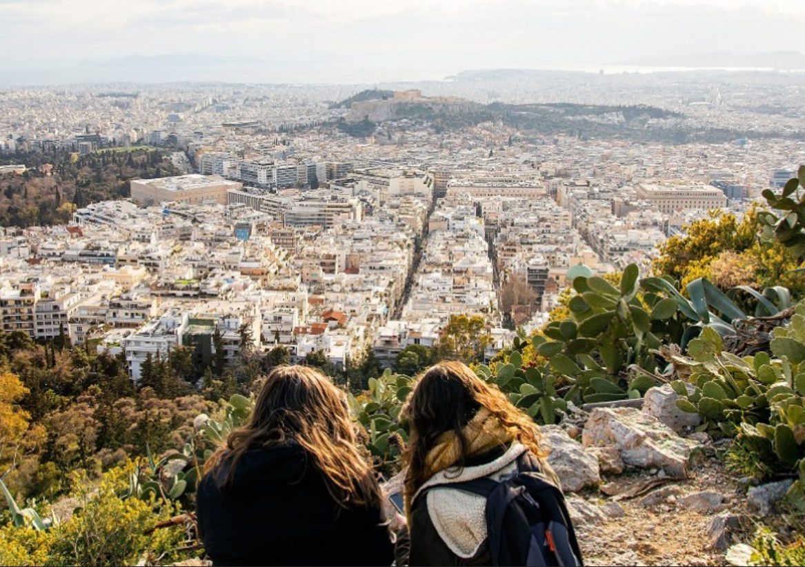 Πώς ένας Κινέζος τουρίστας φέσωσε με 3.500 ευρώ ιδιοκτήτη Airbnb