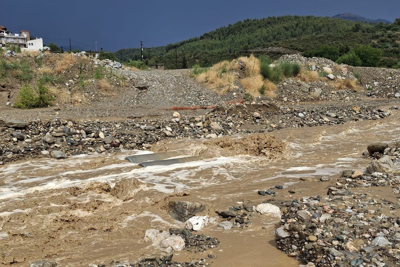 Εύβοια: Αποκόπηκαν χωριά από την κακοκαιρία