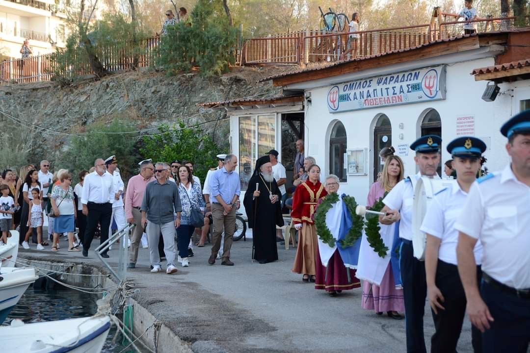 Χαλκίδα: Λαμπερή έναρξη της Ναυτικής Εβδομάδας από το Μητροπολίτη Χρυσόστομο (εικόνες)