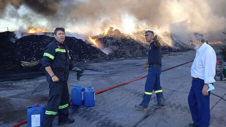 Εύβοια: Στο μέτωπο της φωτιάς στη Ριτσώνα ο Γιώργος Μαρίνος