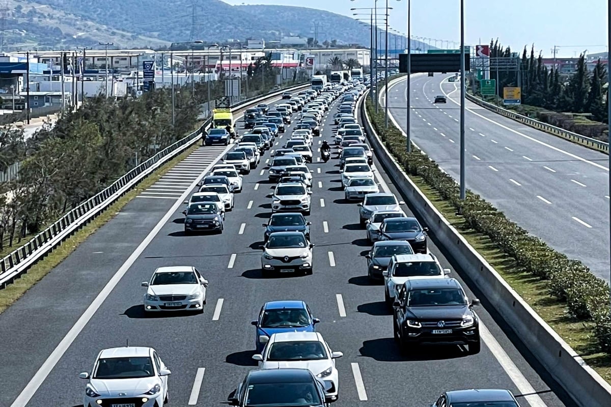 Ποιο θα είναι το νέο ανώτατο όριο ταχύτητας στην Εθνική Οδό – Τέλος τα 130 χλμ./ώρα