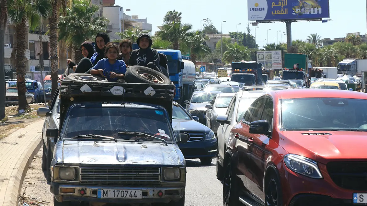 Λίβανος: Εκατοντάδες νεκροί από ισραηλινά πλήγματα – Χιλιάδες πολίτες εγκαταλείπουν τα σπίτια τους