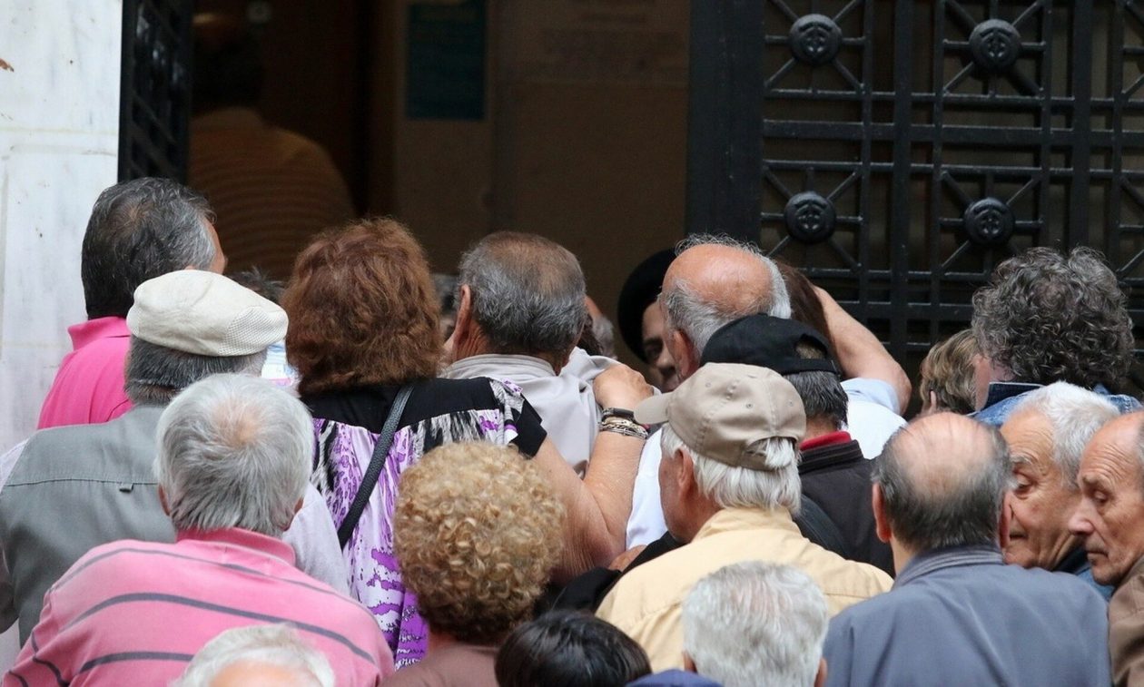 Συντάξεις Οκτωβρίου: Nέα πληρωμή σήμερα – Τι ώρα μπαίνουν τα χρήματα