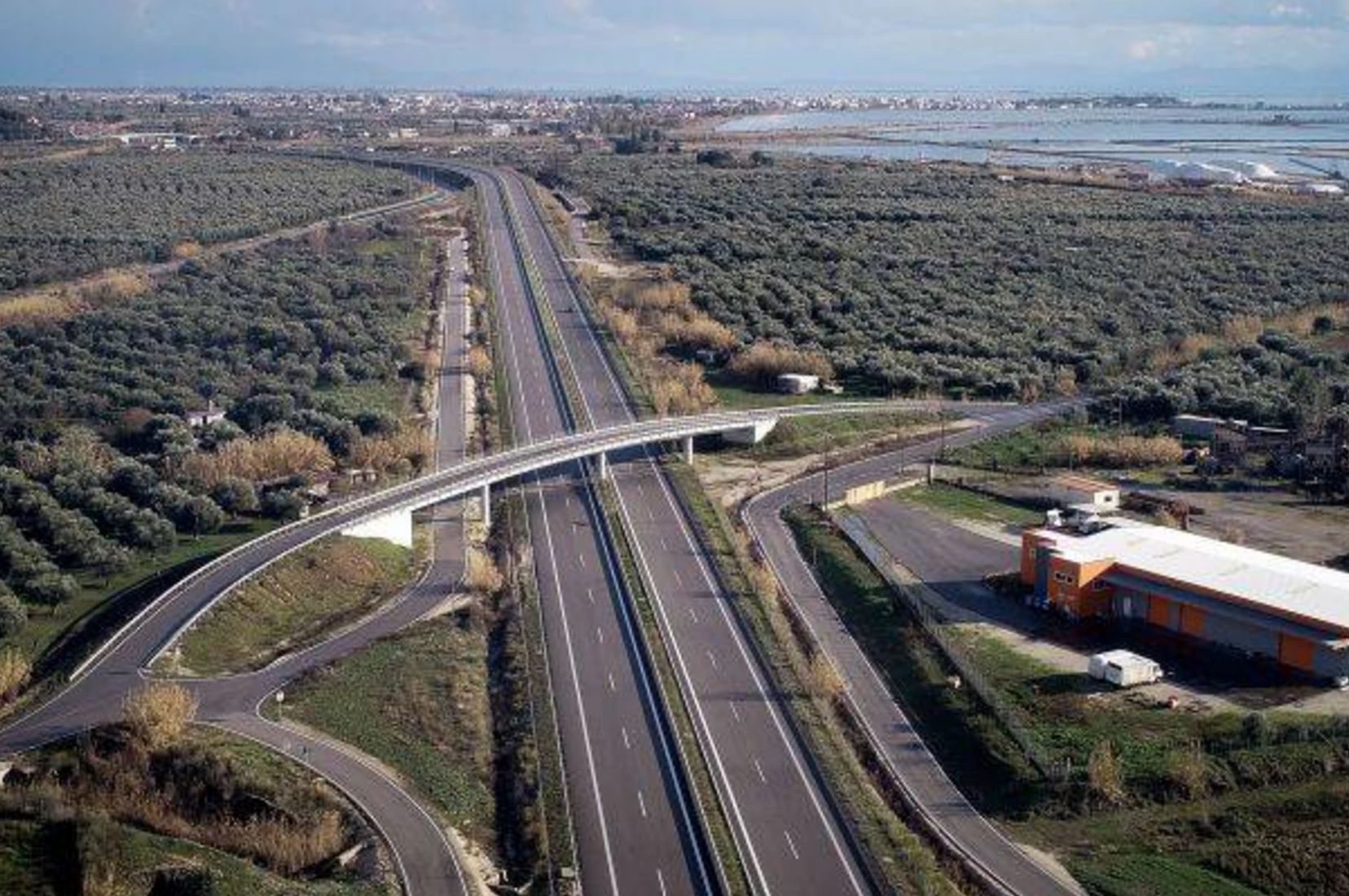 Ξέχασε τη γυναίκα του στις τουαλέτες της Ιονίας Οδού – Το κατάλαβε μία ώρα μετά