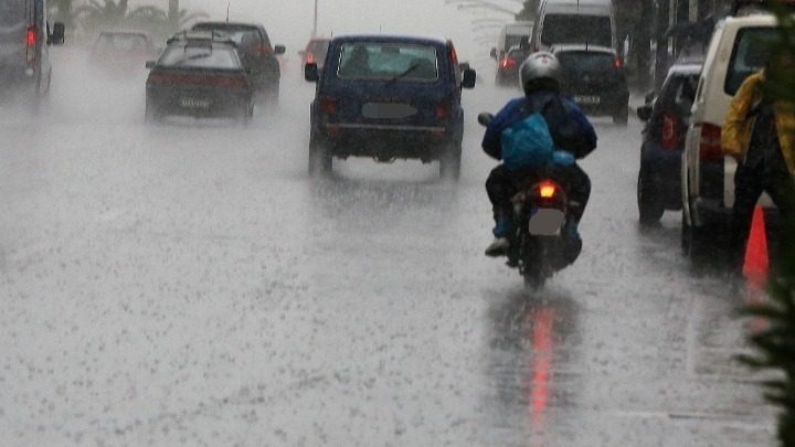 Προβλήματα και ζημιές από το «κύμα κακοκαιρίας»