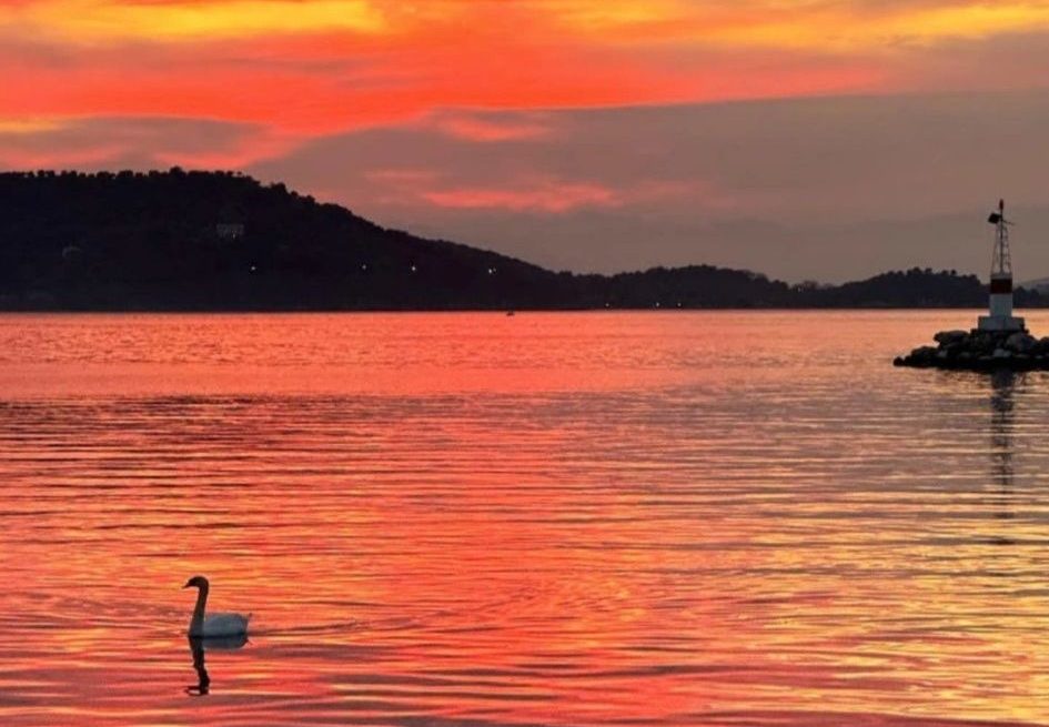 Εύβοια: Πού θα βρείτε το πιο μαγευτικό ηλιοβασίλεμα του νησιού