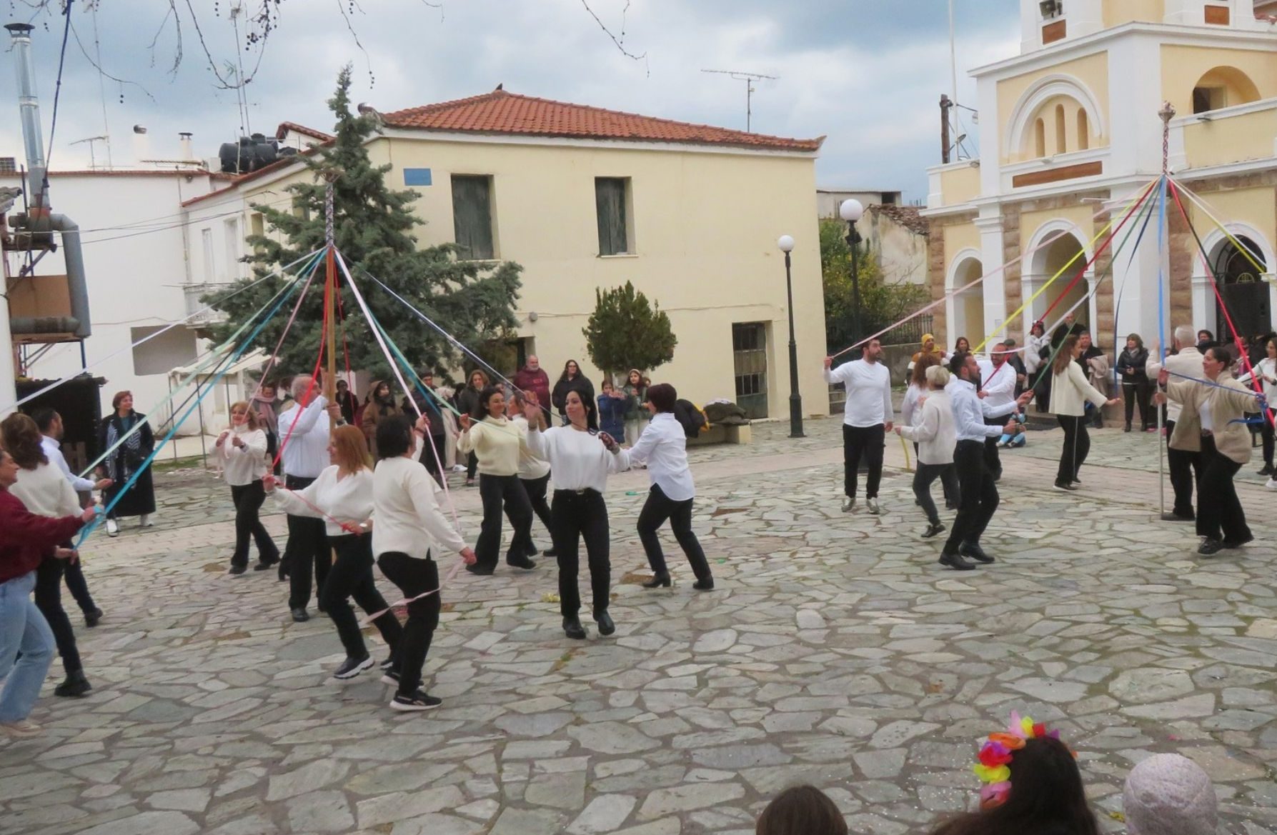 Ξεκίνησαν οι αποκριάτικες εκδηλώσεις στην Εύβοια