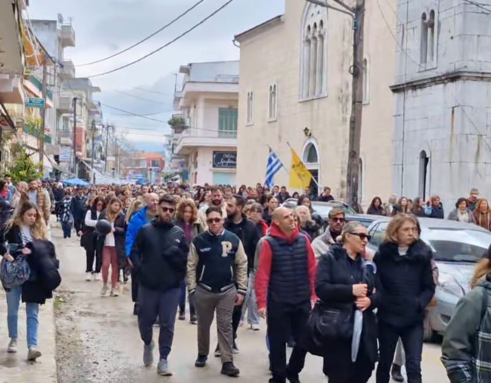 Μεγάλη ειρηνική πορεία για τα Τέμπη στην Εύβοια