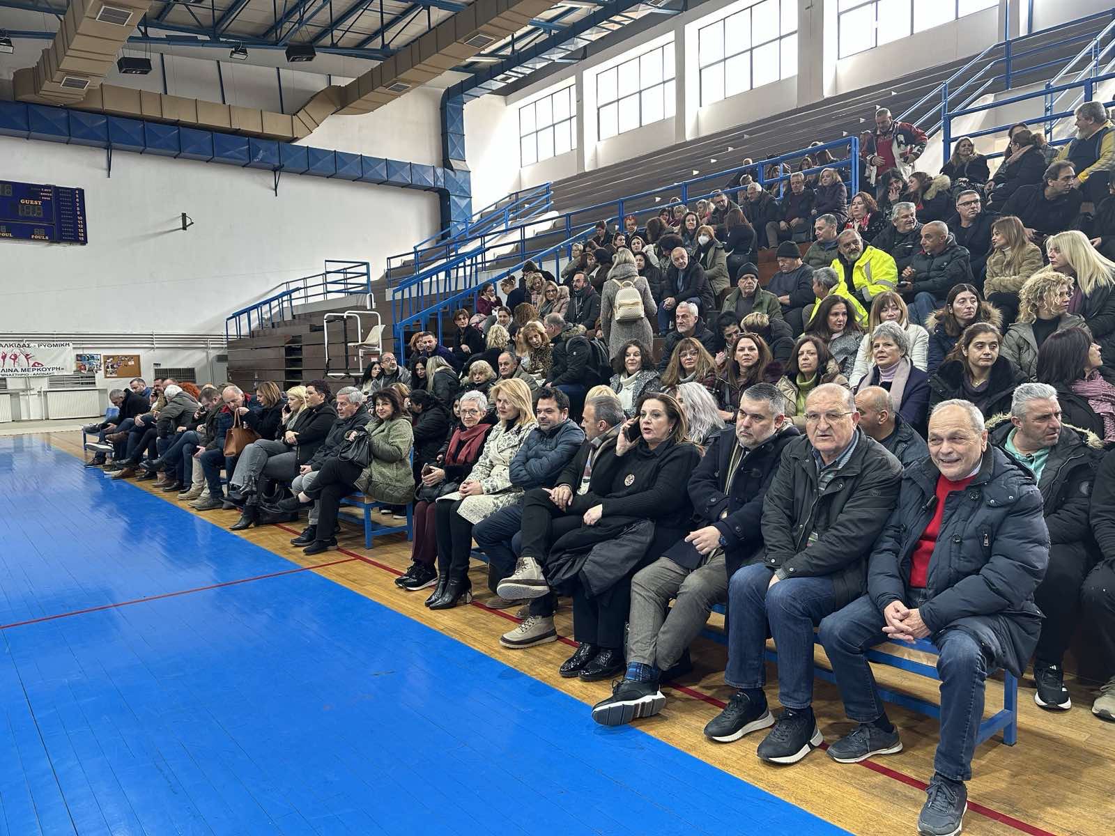 Χαλκίδα: Το Σωματείο Εργαζομένων του Δήμου έκοψε την πρωτοχρονιάτικη πίτα του