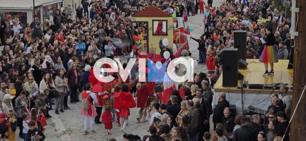 Εύβοια: Χαμός στο Μαρμαριωτικό Καρναβάλι- Βούλιαξε η παραλία